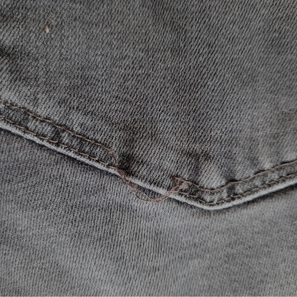 Levi’s cropped grey wash denim jeans - Picture 10 of 13